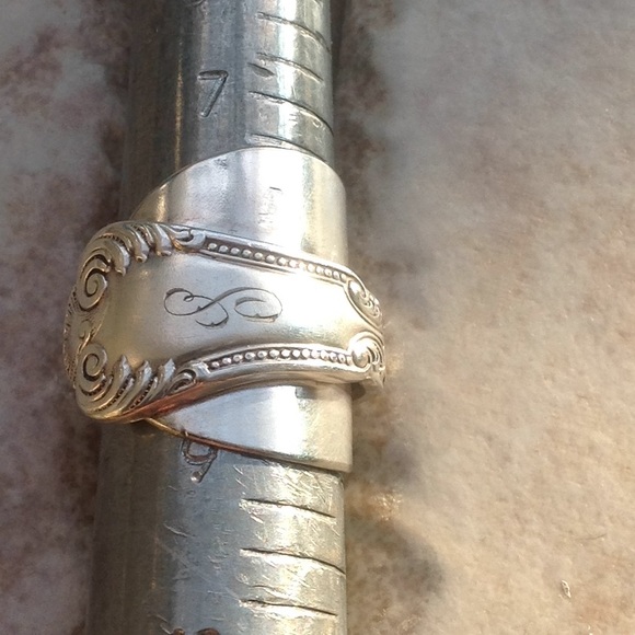 Silverware Monogrammed S ring - Picture 8 of 8
